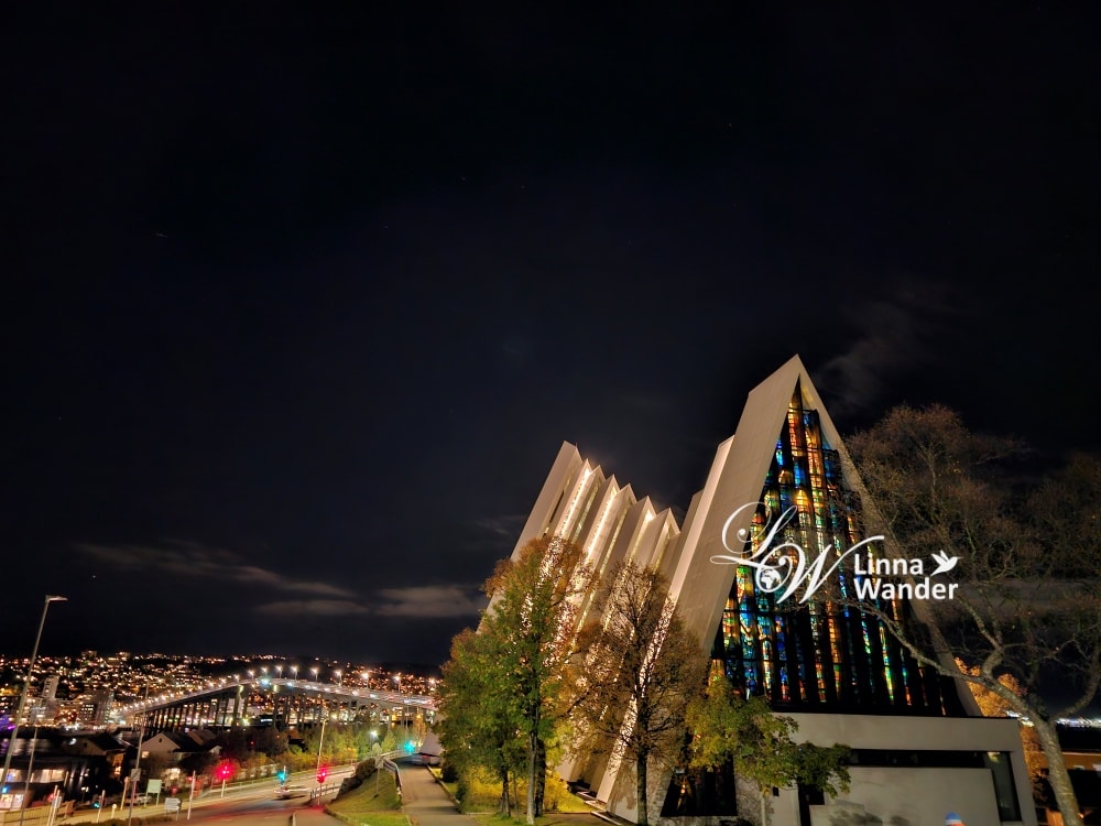 Tromso-市區纜車Fjellheisen、北極大教堂Arctic Cathedral - 第2張圖 Tromso-市區纜車Fjellheisen、北極大教堂Arctic Cathedral