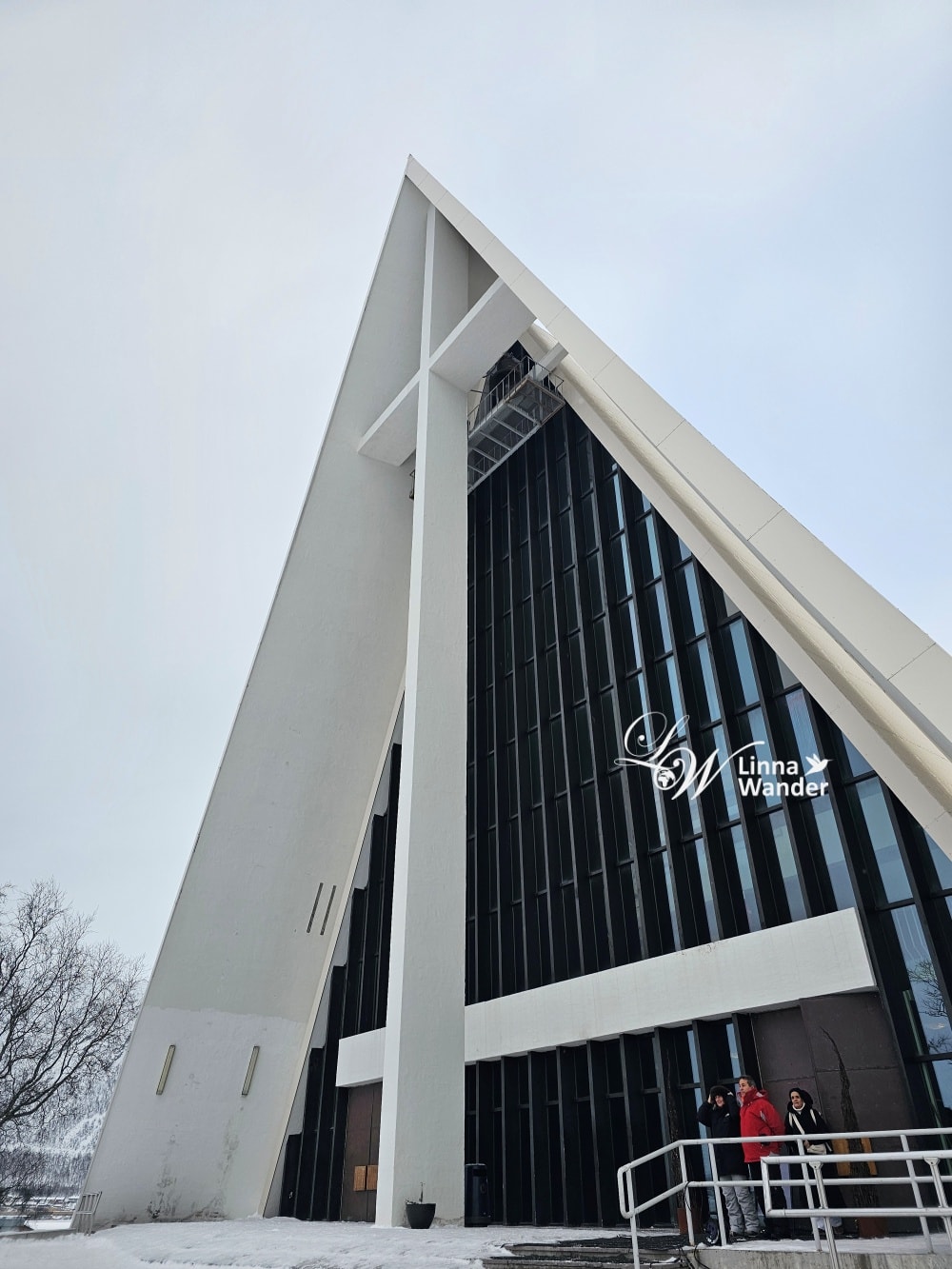 Tromso-市區纜車Fjellheisen、北極大教堂Arctic Cathedral - 第9張圖 Tromso-市區纜車Fjellheisen、北極大教堂Arctic Cathedral