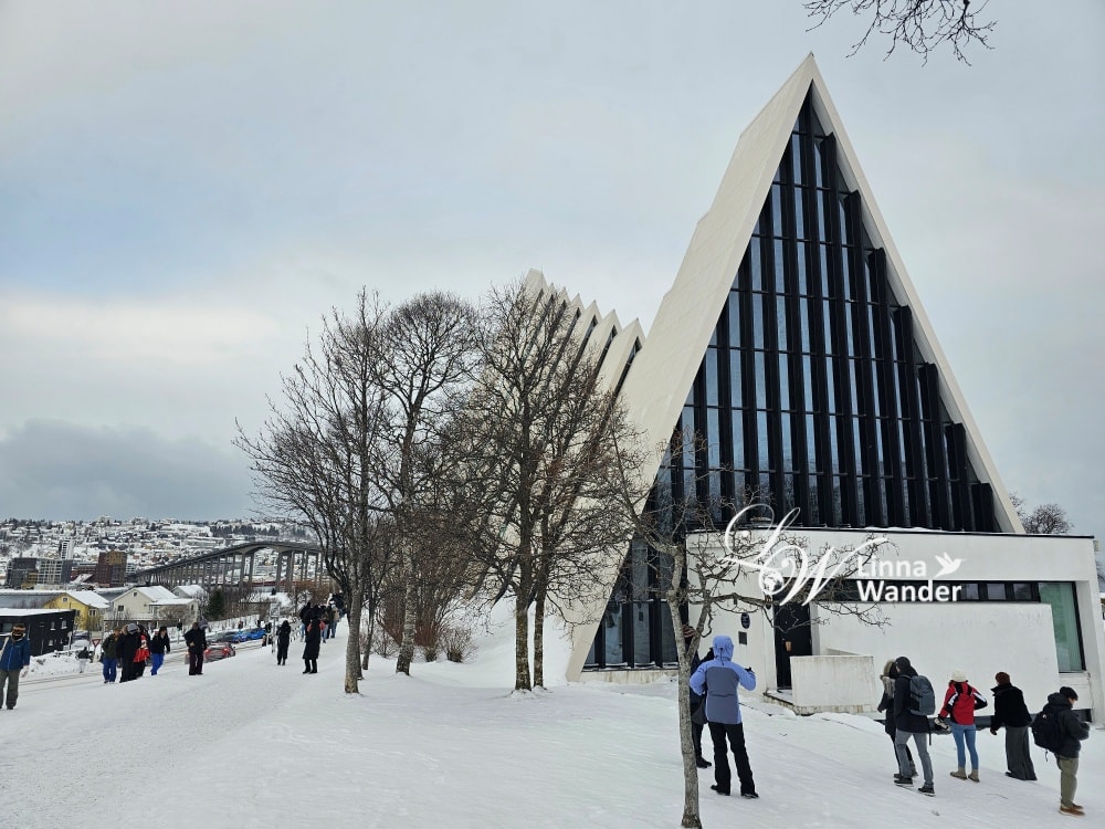 Tromso-市區纜車Fjellheisen、北極大教堂Arctic Cathedral - 第10張圖 Tromso-市區纜車Fjellheisen、北極大教堂Arctic Cathedral