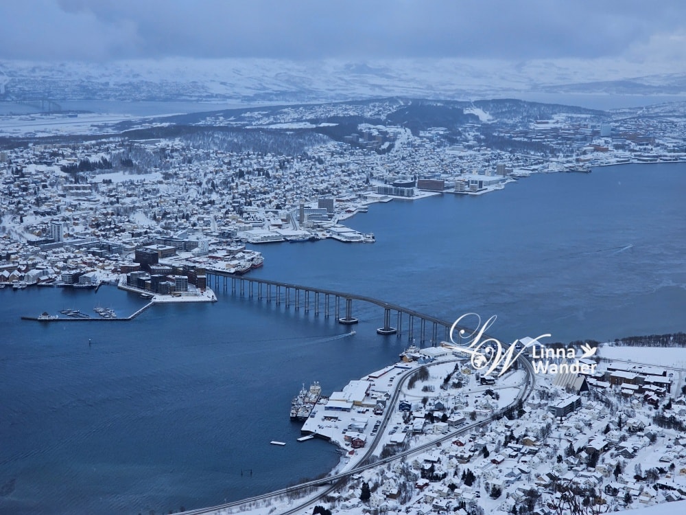 Tromso-市區纜車Fjellheisen、北極大教堂Arctic Cathedral - 第34張圖 Tromso-市區纜車Fjellheisen、北極大教堂Arctic Cathedral